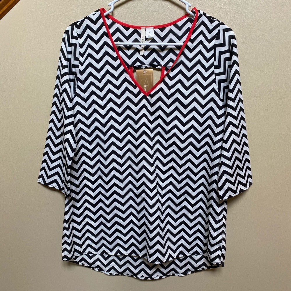 NWT Francesca's Miami Chevron Tunic Blouse